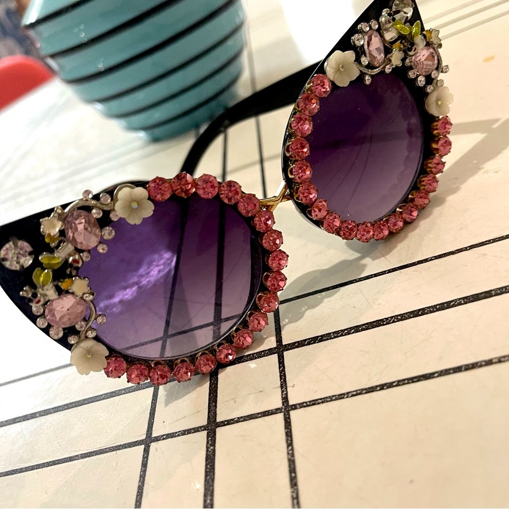 GLAM beaded Cateye sunglasses